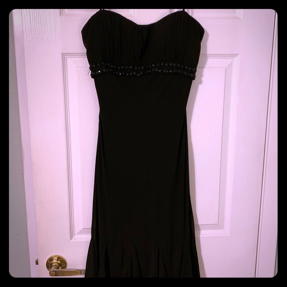 3/4 black dress